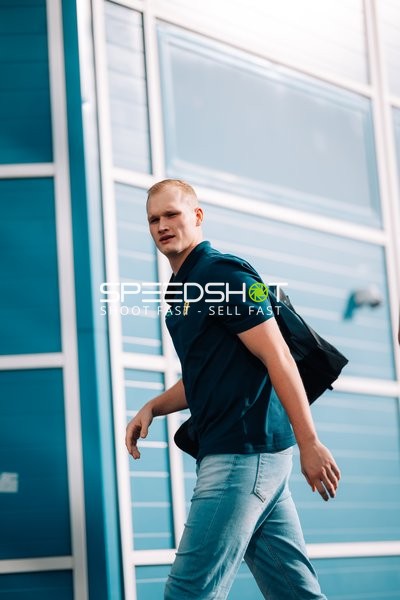 David Späth (29; Rhein Neckar Löwen) läuft