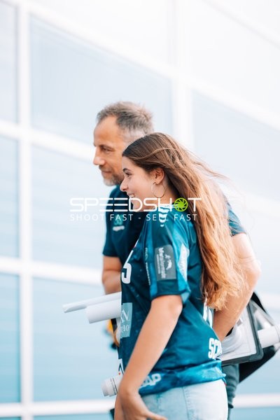 Maik Machulla (Trainer; Rhein Neckar Löwen) und weitere positionieren sich