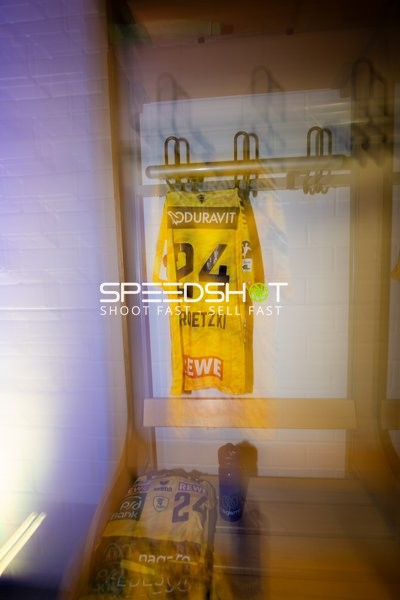 Patrick Groetzki (24; Rhein Neckar Löwen) positionieren sich