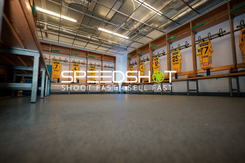 Rhein Neckar Löwen Trikots in der Kabine