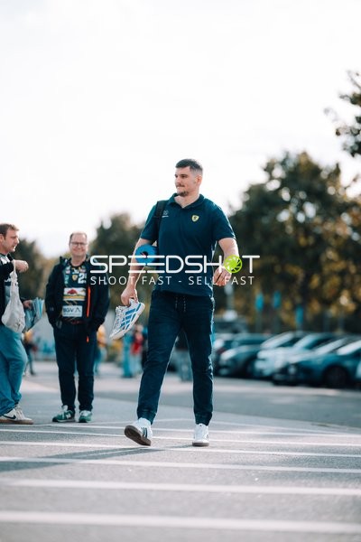 Halil Jaganjac (45; Rhein Neckar Löwen) positioniert sich