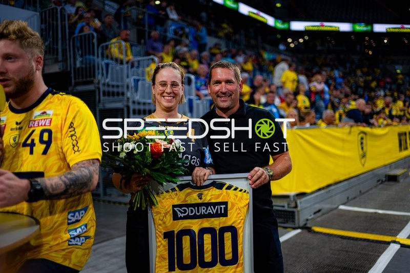 Ehrung für Mathias Larson (4; Rhein Neckar Löwen)