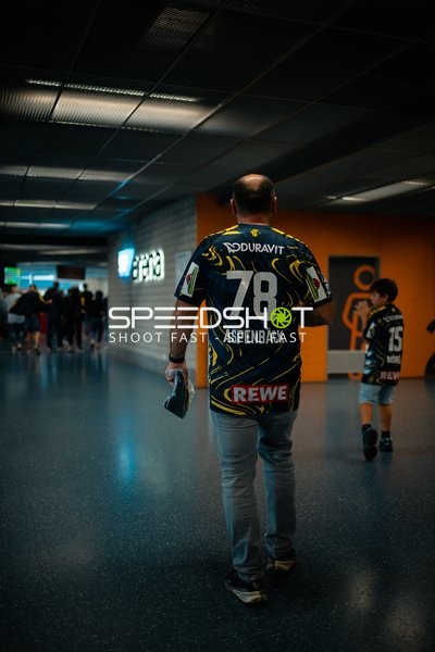 Edwin Aspenbäck (78; Rhein Neckar Löwen) und David More (15; Rhein Neckar Löwen) laufen