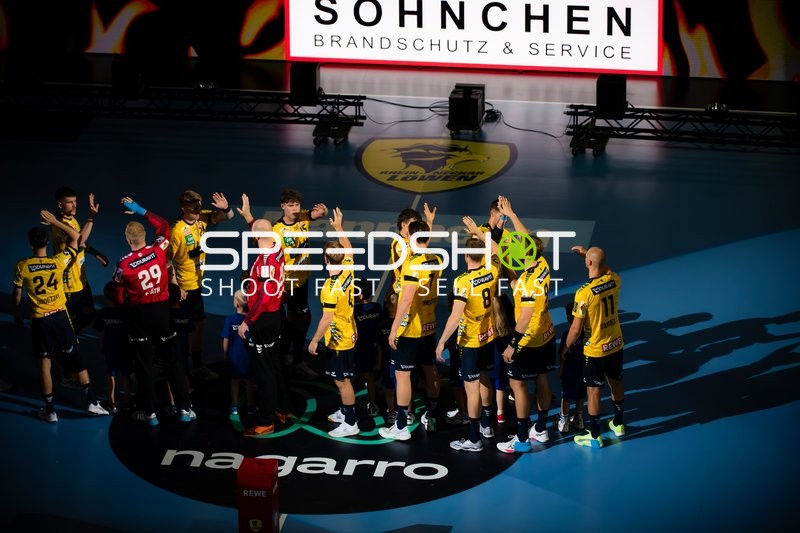 David More (15; Rhein Neckar Löwen) und Halil Jaganjac (45; Rhein Neckar Löwen) positionieren sich