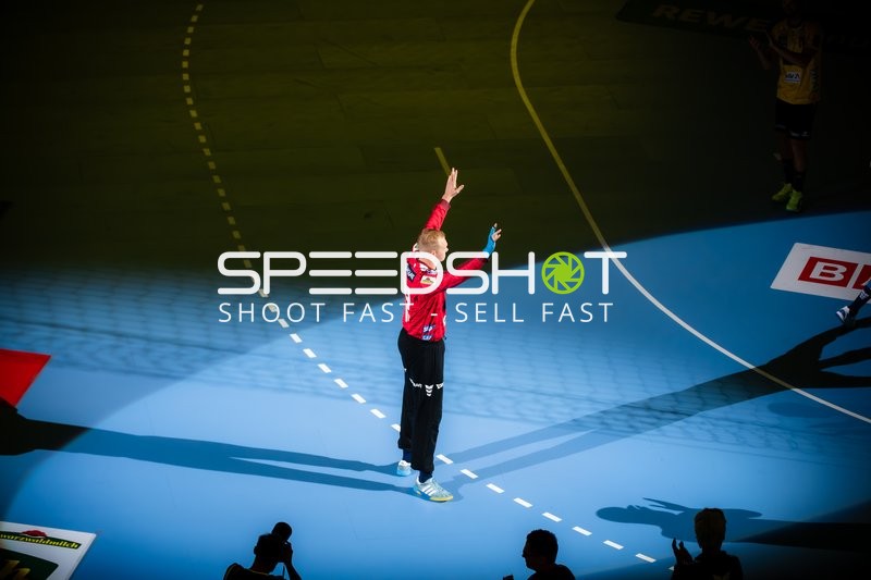 Mike Jensen (20; Rhein Neckar Löwen) steht bereit im Tor