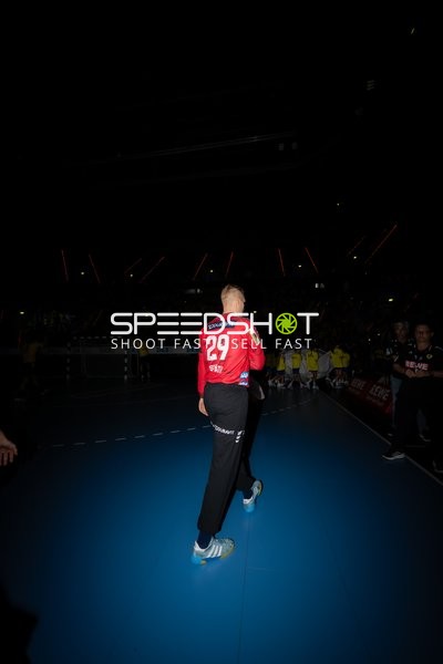 Torwart David Späth (29; Rhein Neckar Löwen) betritt Spielfeld