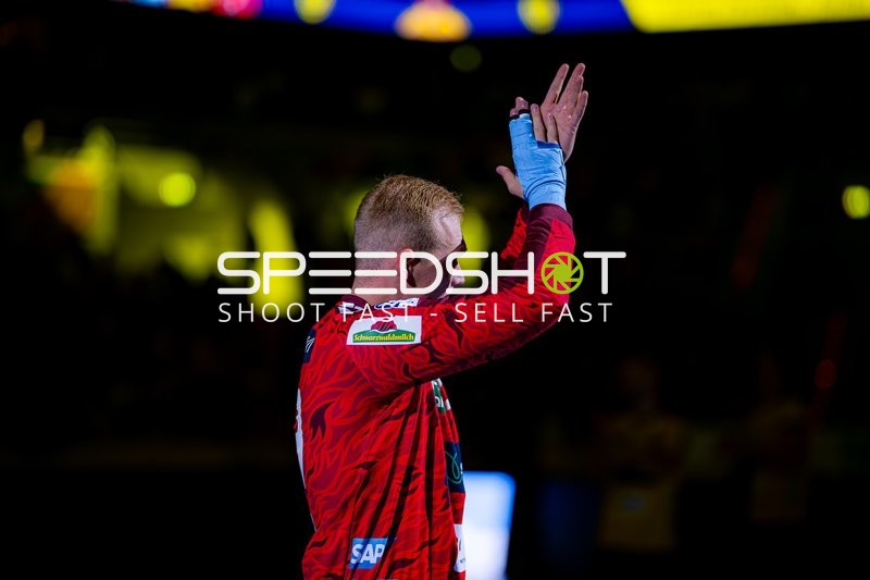 David Späth (29; Rhein Neckar Löwen) steht bereit im Tor