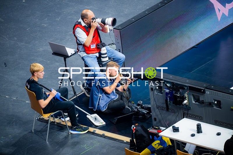 Teamfotograf Max Krause (104; Rhein Neckar Löwen) bei Spiel