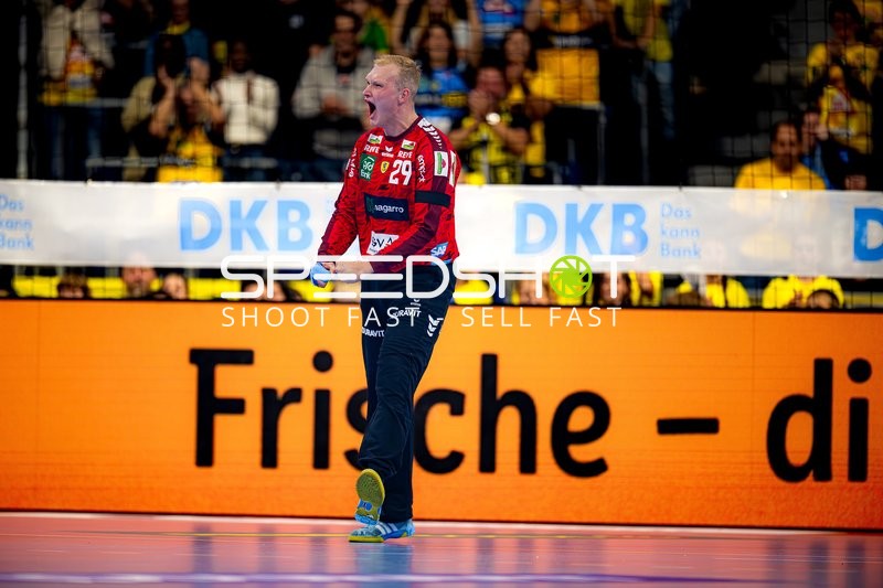 David Späth (29; Rhein Neckar Löwen) jubelt nach Tor