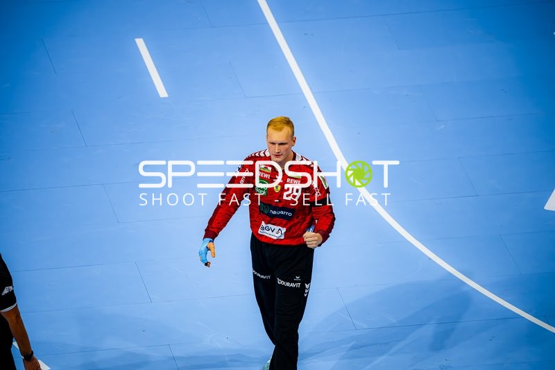 David Späth (29; Rhein Neckar Löwen) steht bereit im Tor