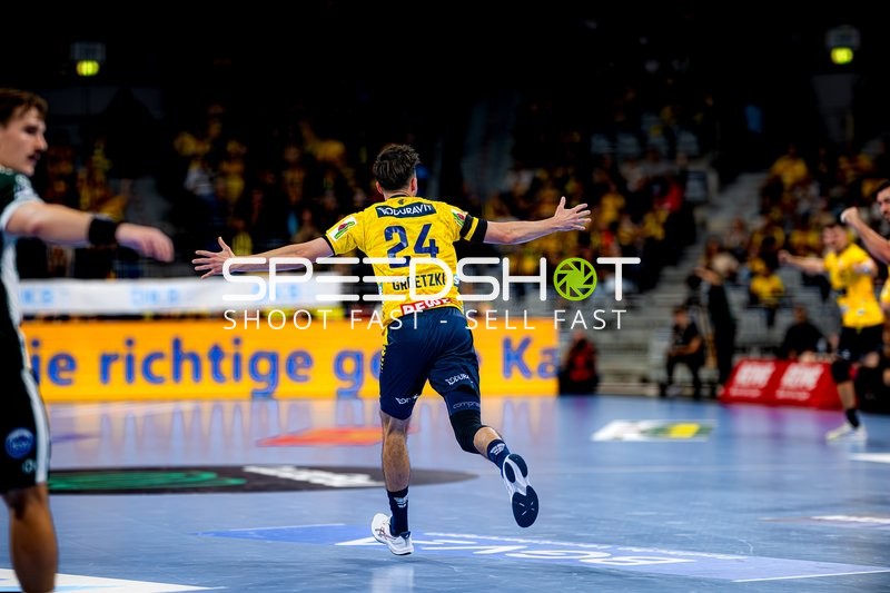 Patrick Groetzki (24; Rhein Neckar Löwen) jubelt nach Tor