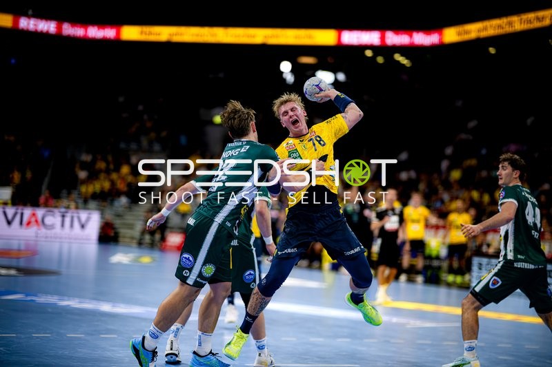 Edwin Aspenbäck (78; Rhein Neckar Löwen) wirft aufs Tor