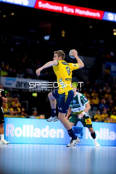 Tim Nothdurft (8; Rhein Neckar Löwen) wirft aufs Tor