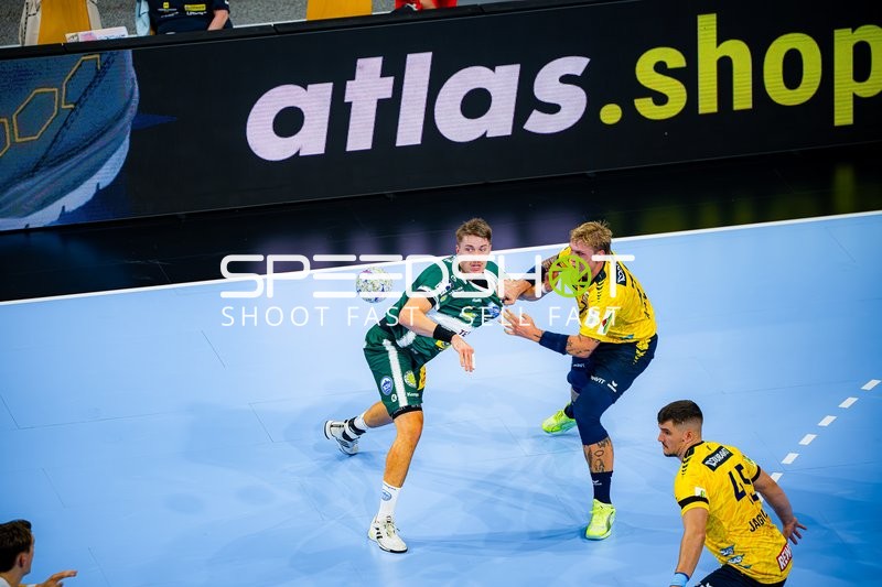 Oskar Joelsson (3; ThSV Eisenach) wirft aufs Tor