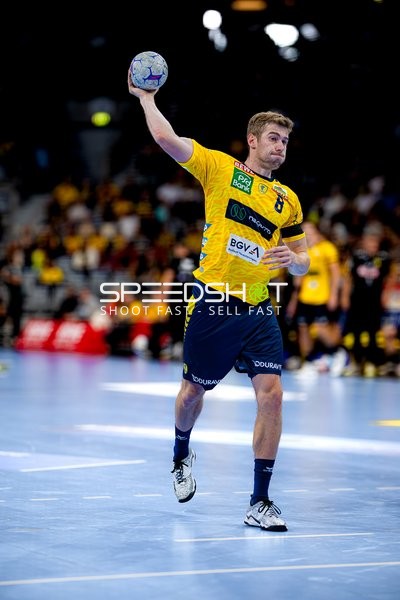 Tim Nothdurft (8; Rhein Neckar Löwen) wirft aufs Tor