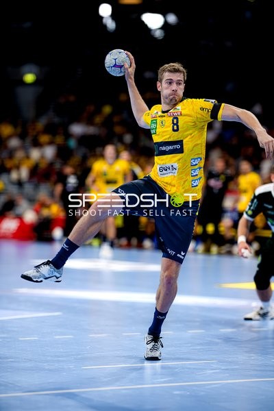 Tim Nothdurft (8; Rhein Neckar Löwen) wirft aufs Tor