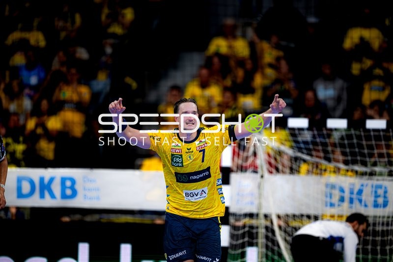 Robert Timmermeister (7; Rhein Neckar Löwen) jubelt nach Tor