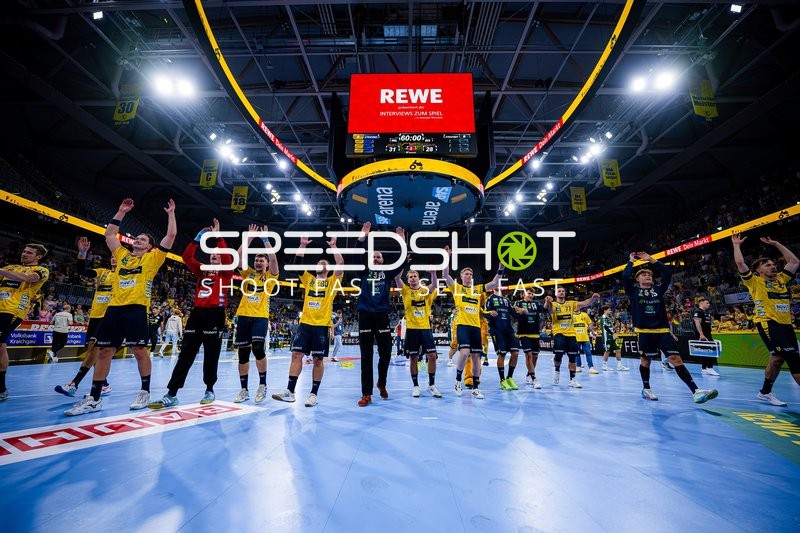 Rhein Neckar Löwen Halil Jaganjac (45; Rhein Neckar Löwen) und Team jubeln