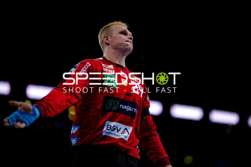 David Späth (29; Rhein Neckar Löwen) steht bereit im Tor