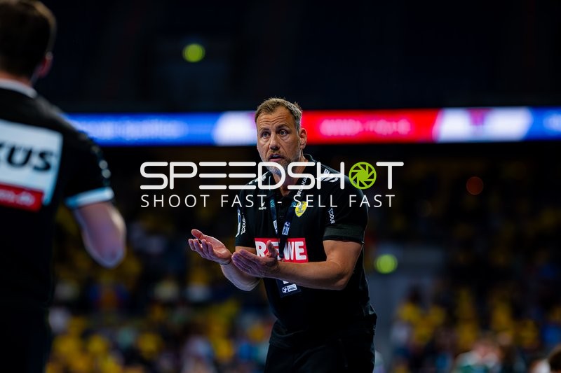 Trainer Maik Machulla (Trainer; Rhein Neckar Löwen) gibt Anweisungen