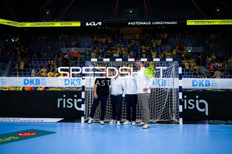 Offizielle des Rhein Neckar Löwen Teams