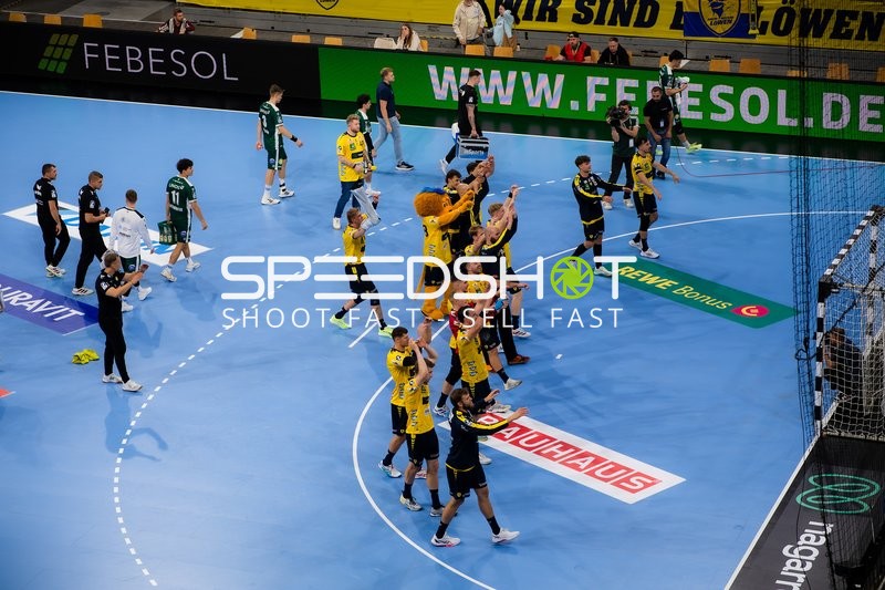 Kevin Gerwin (49; Rhein Neckar Löwen), Jannik Kohlbacher (80; Rhein Neckar Löwen) und Sebastian Heymann (13; Rhein Neckar Löwen) positionieren sich