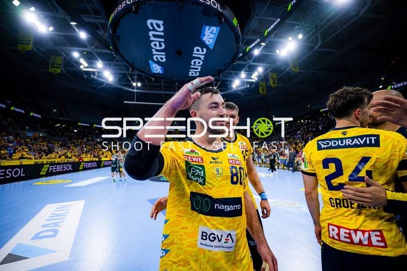 Jannik Kohlbacher (80; Rhein Neckar Löwen) positioniert sich