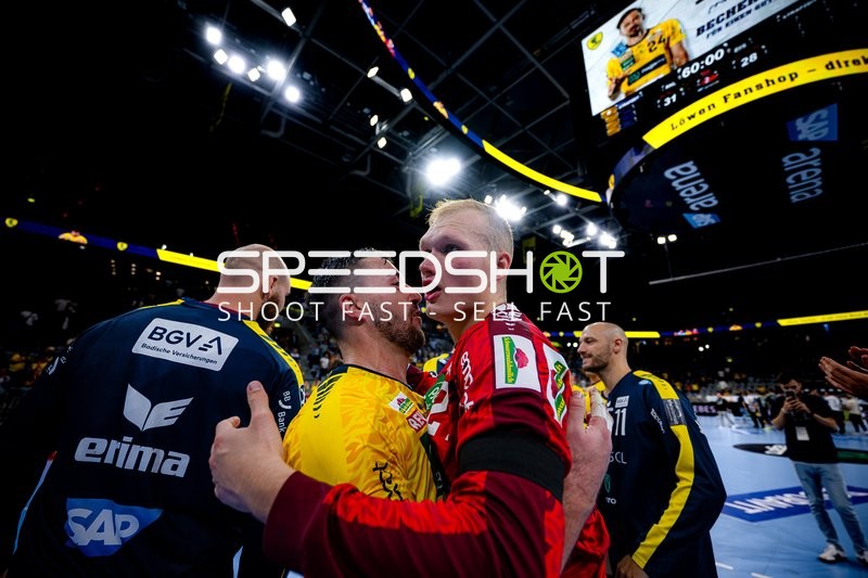 David Späth (29; Rhein Neckar Löwen) steht bereit im Tor