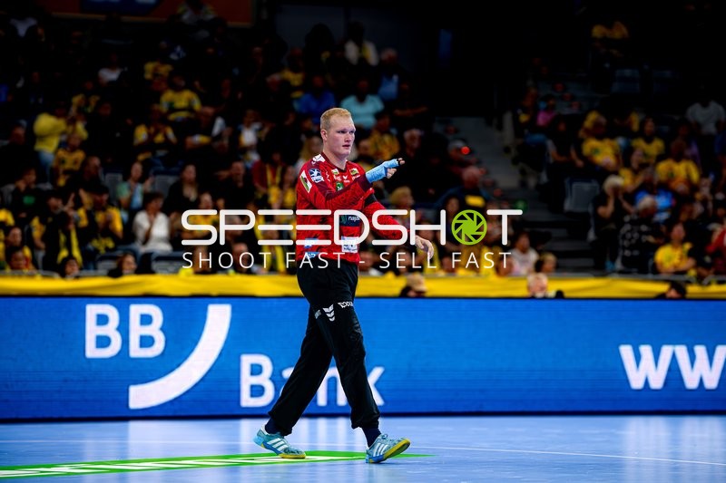 David Späth (29; Rhein Neckar Löwen) steht bereit im Tor