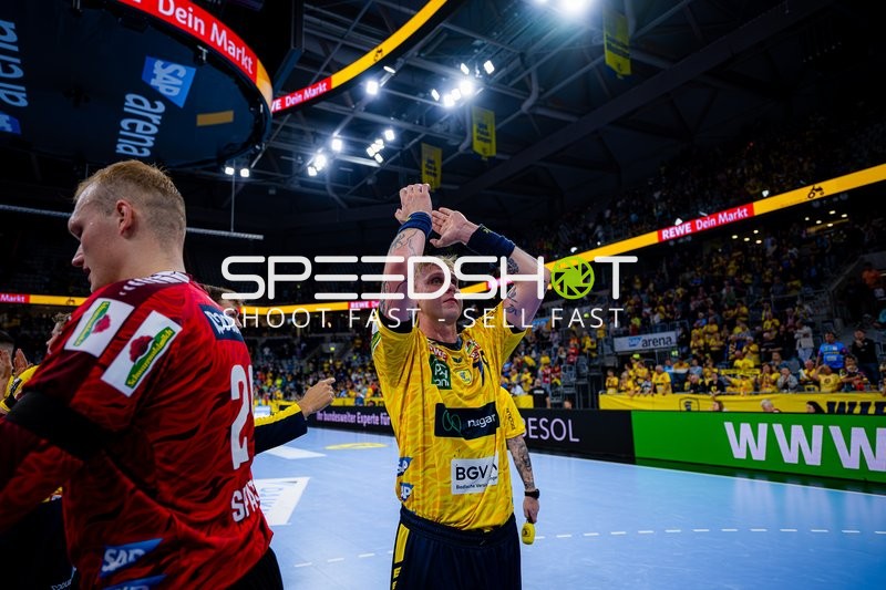 David Späth (29; Rhein Neckar Löwen) und Edwin Aspenbäck (78; Rhein Neckar Löwen) positionieren sich