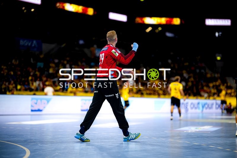 David Späth (29; Rhein Neckar Löwen) steht bereit im Tor