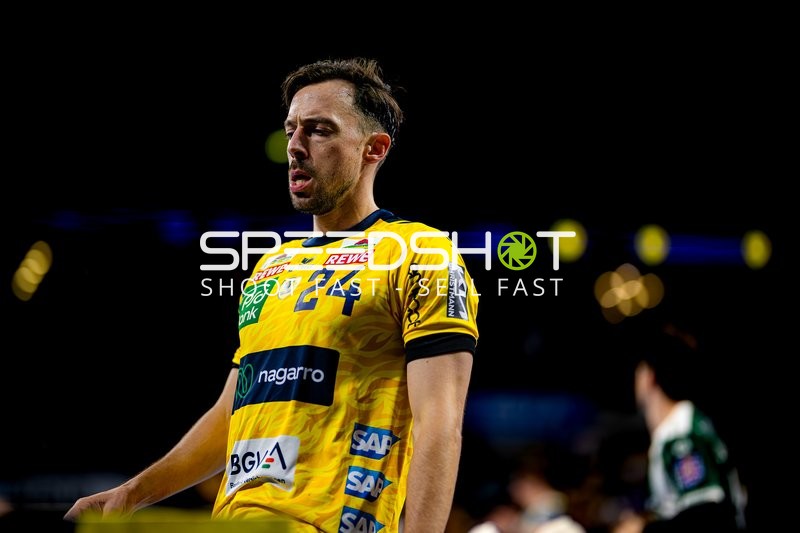 Patrick Groetzki (24; Rhein Neckar Löwen) steht bereit