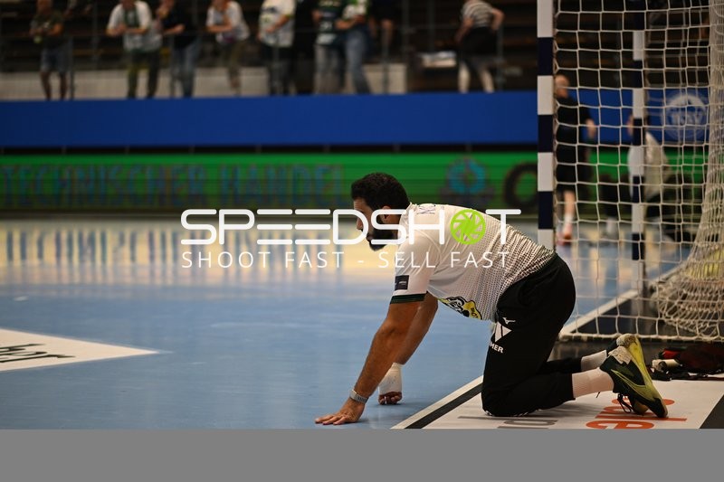 Torwart Karim Hendawy (66; HSG Wetzlar) vor dem Tor