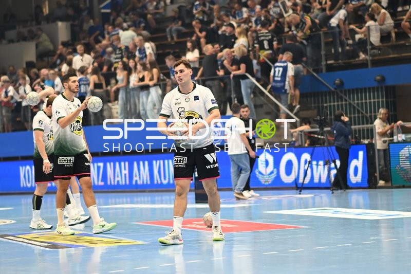 HSG Wetzlar Spieler beim Aufwärmen