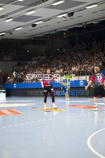 Nikola Grahovac (2; HSG Wetzlar) auf dem Spielfeld