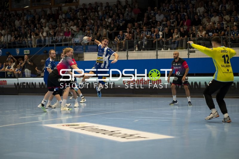 Felix Aellen (22; ThSV Eisenach) wirft aufs Tor