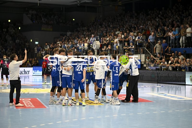 ThSV Eisenach Spieler feiern