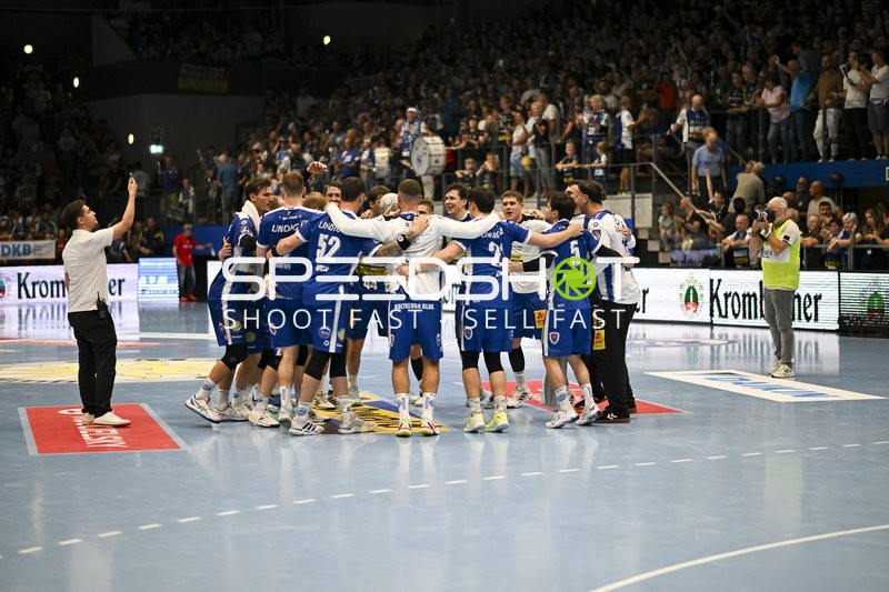 Vukasin Antonijevic (41; ThSV Eisenach) und Tillman Leu (99; ThSV Eisenach) jubeln gemeinsam