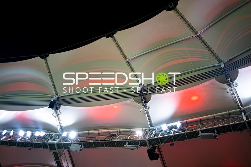 Beleuchtetes Stadiondach