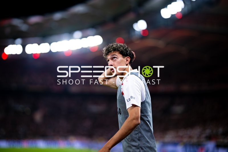 Ameen Al-Dakhil (2; VfB Stuttgart) auf dem Feld