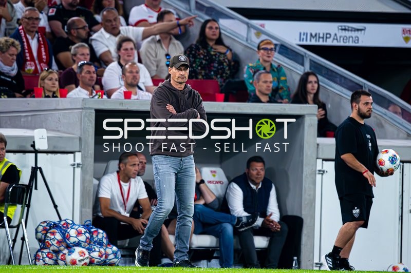 Trainer an der Seitenlinie