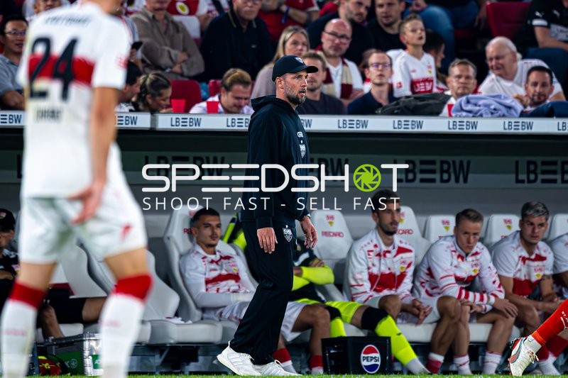 Trainer an der Seitenlinie