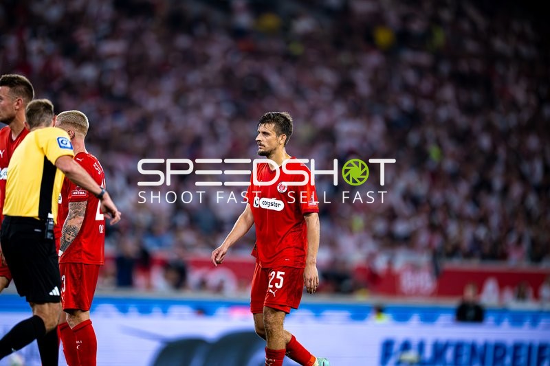 Dzwigala auf dem Feld