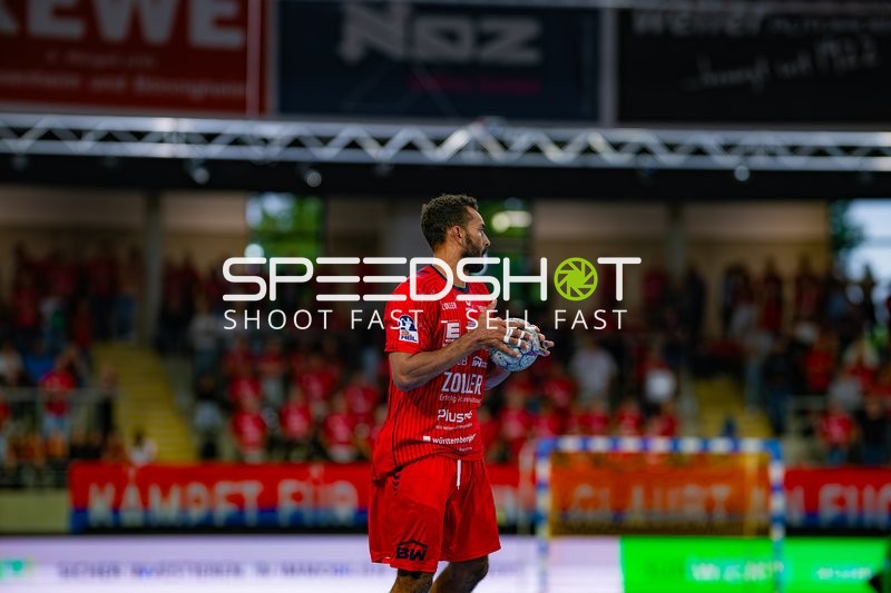 {216_??} positioniert sich