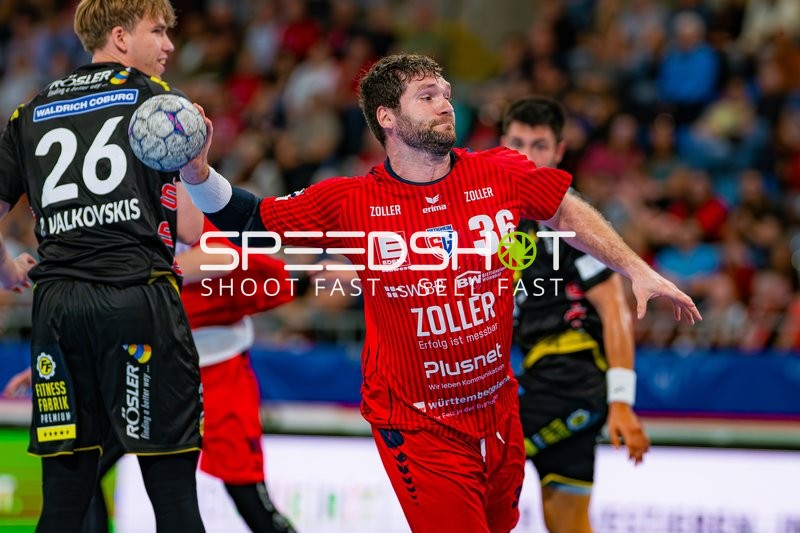 Jonathan Fischer (36; SG BBM Bietigheim) wirft auf das Tor