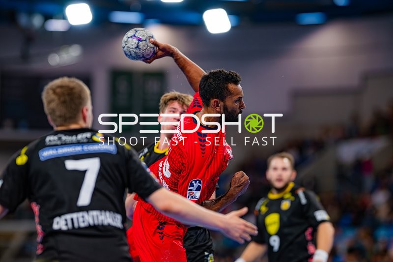 Nikola Vlahovic (3; SG BBM Bietigheim) wirft aufs Tor