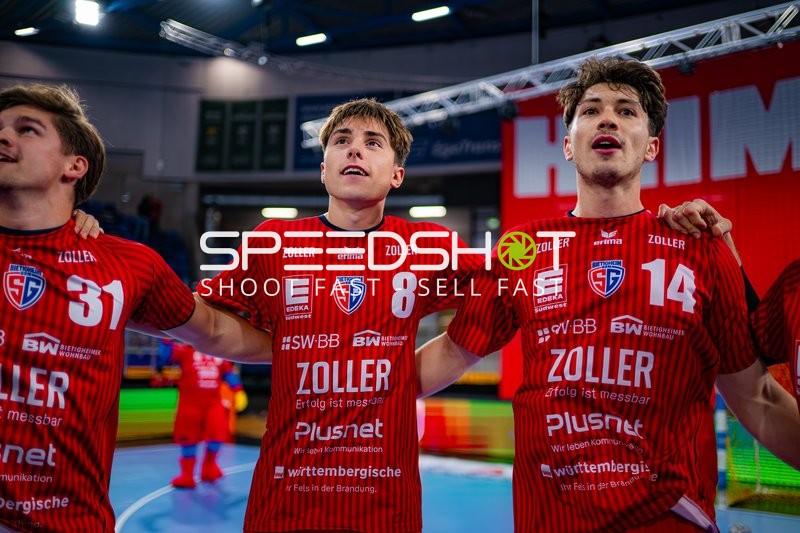 Alexander Pfeifer (31; SG BBM Bietigheim) und 8; SG BBM Bietigheim und Fynn Nicolaus (14; SG BBM Bietigheim) positionieren sich