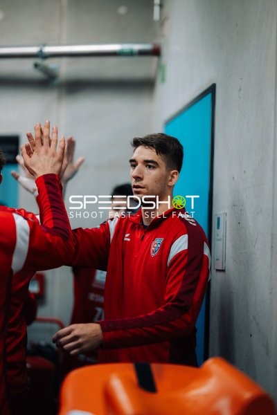 Nikola Vlahovic (3; SG BBM Bietigheim) im Team-Umfeld