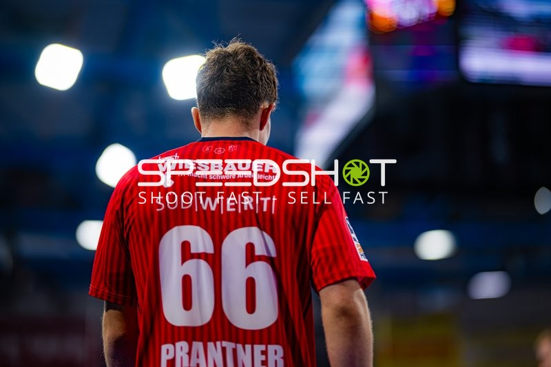 66; SG BBM Bietigheim auf dem Spielfeld