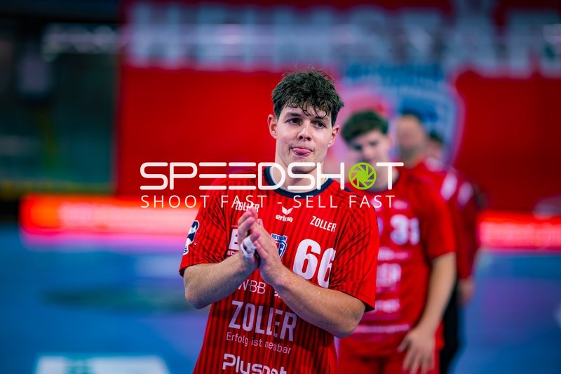 66; SG BBM Bietigheim applaudiert